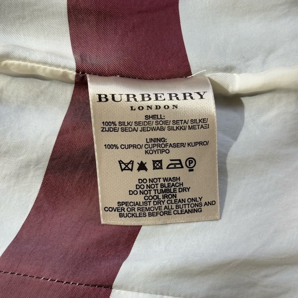 Burberry Silk Women's Trench Coat - Timeless Elegance 🌟 - Picture 9 of 11